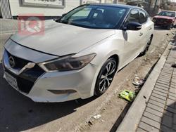 نيسان ماكسيما